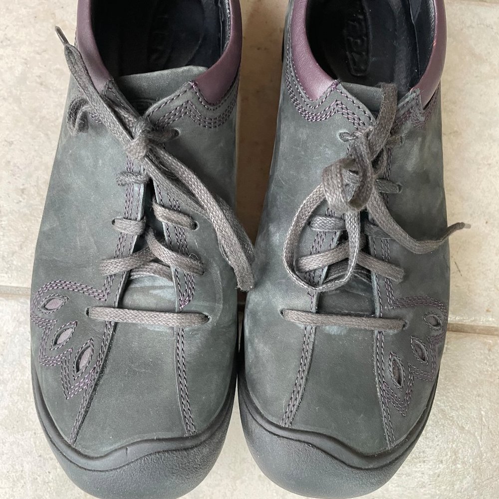 Keen Navy Purple Oxford Shoes 10.5